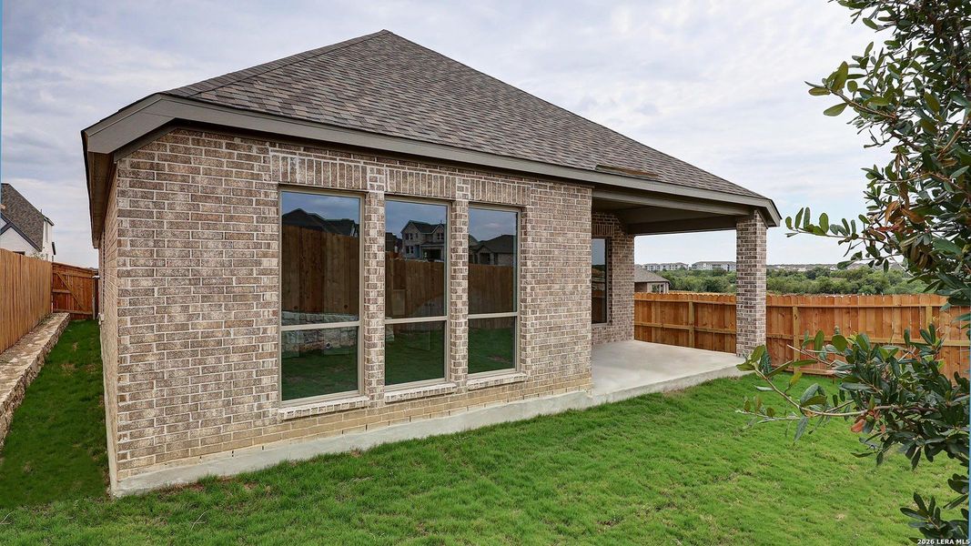 Exterior details and patio area of a home in Briggs Ranch, San Antonio (Image 4).