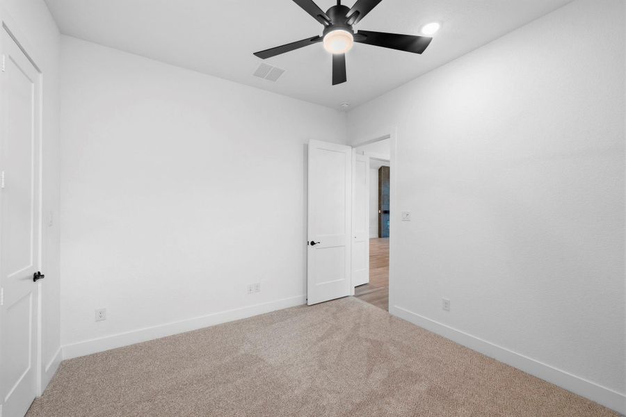 Spacious, unfurnished interior of a new home in Briarley, Montgomery (Image 34).