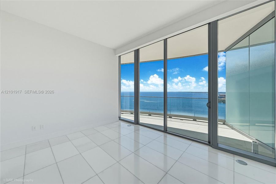 Spacious, unfurnished interior of a new home in , Miami (Image 9).