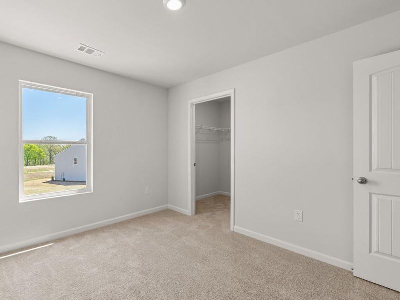 Spacious, unfurnished interior of a new home in Rolling Meadows, Jasper (Image 39).