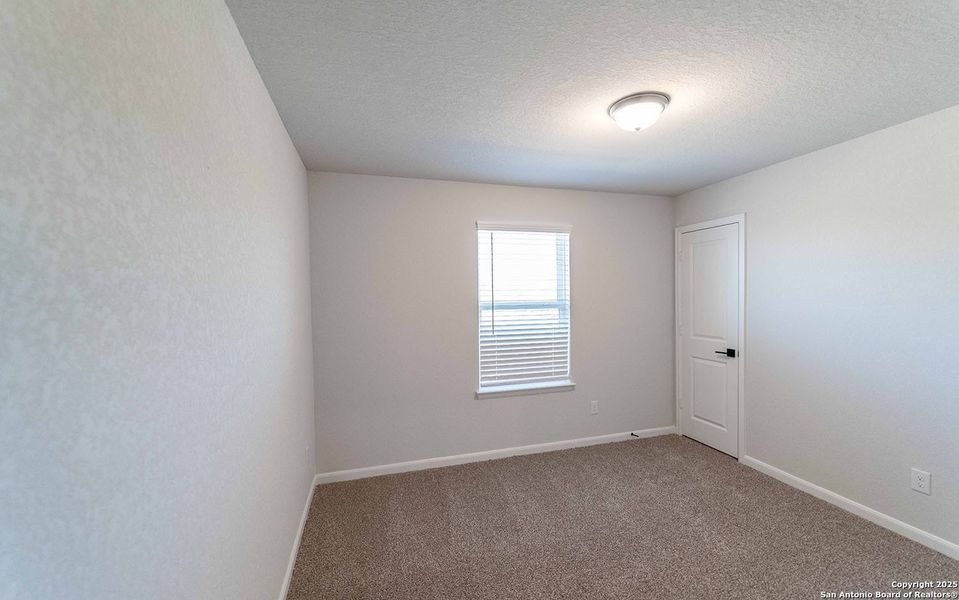 Spacious, unfurnished interior of a new home in Arcadia Ridge, San Antonio (Image 15). Spacious, unfurnished interior of a new home in Arcadia Ridge, San Antonio (Image 15).