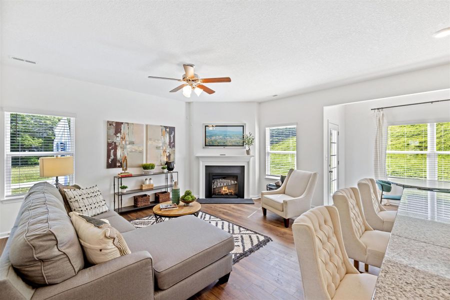 Representative furnished interior of a home built from the Salem by D.R. Horton in Harbor Crest, Ooltewah (Image 8).