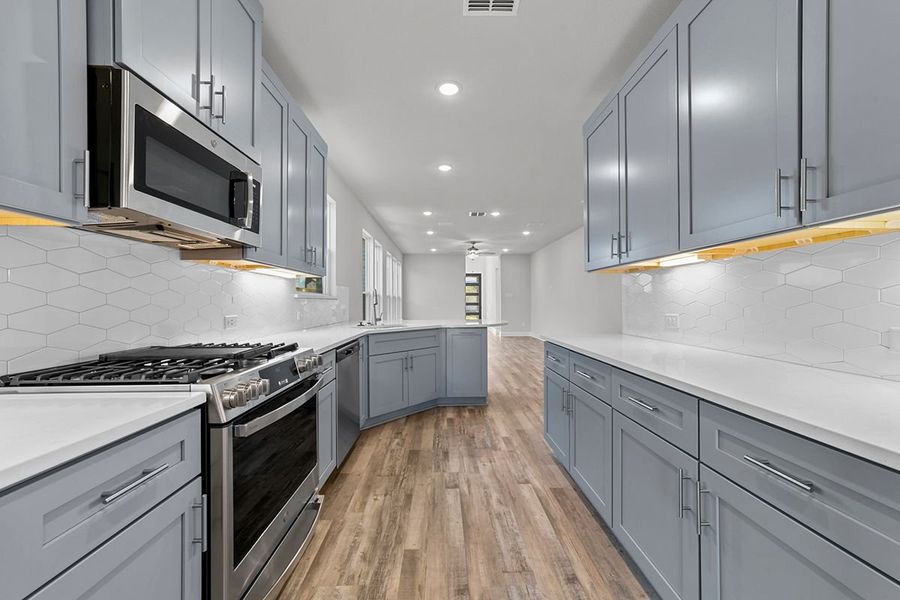 Image 14 of a home in Symmetry 37s.