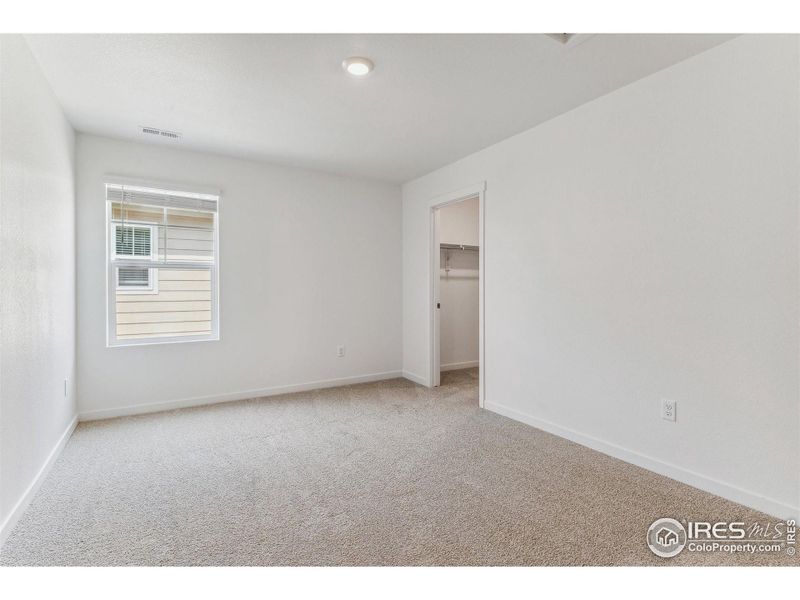 Spacious, unfurnished interior of a new home in Tailholt, Severance (Image 18).