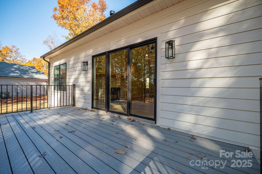 Exterior details and patio area of a home in , Newton (Image 23).