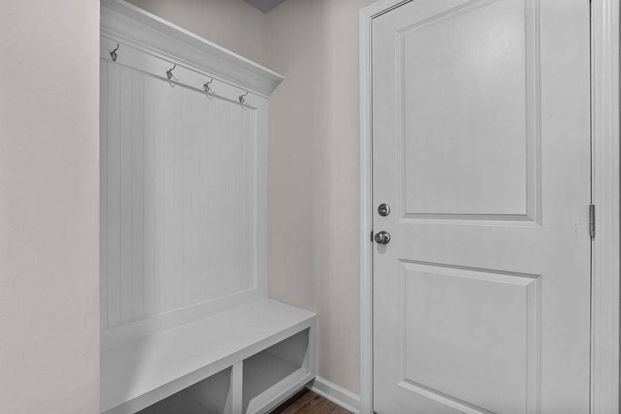 Image 28 of a home in Willow Lake.