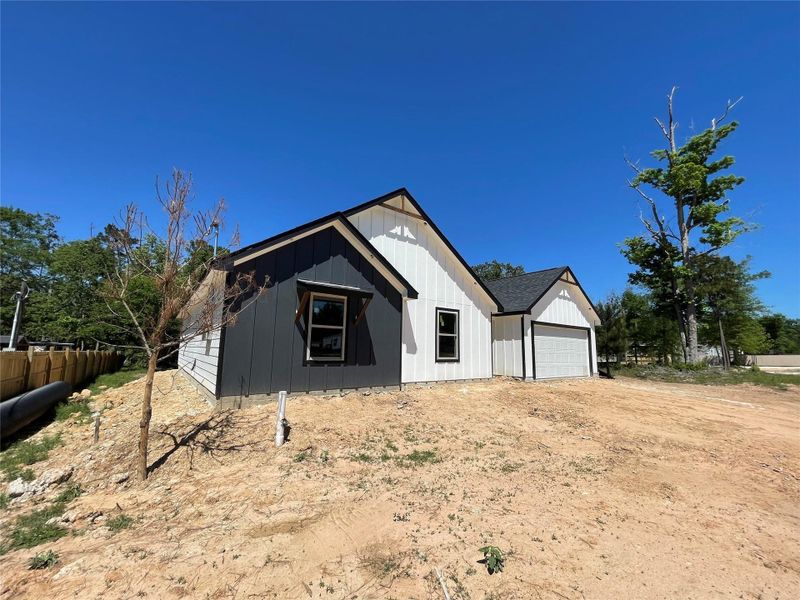 Image 10 of a home in .