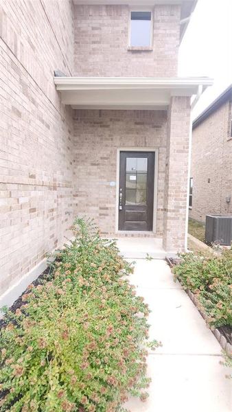 Exterior details and patio area of a home in Bryant Farms, Melissa (Image 19).