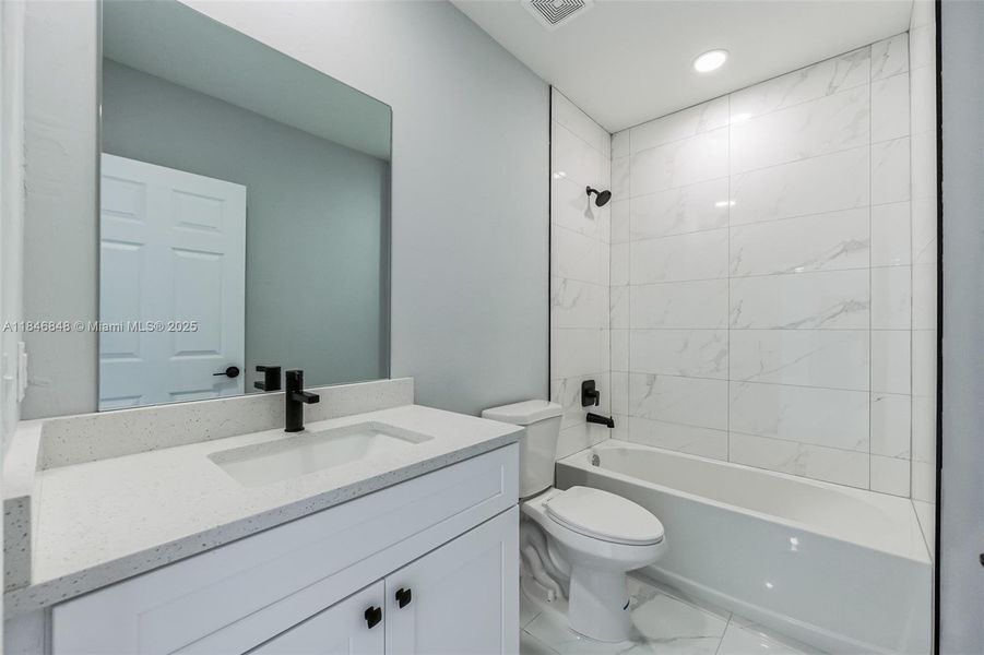 Furnished interior view inside a new home in , Lehigh Acres (Image 9).