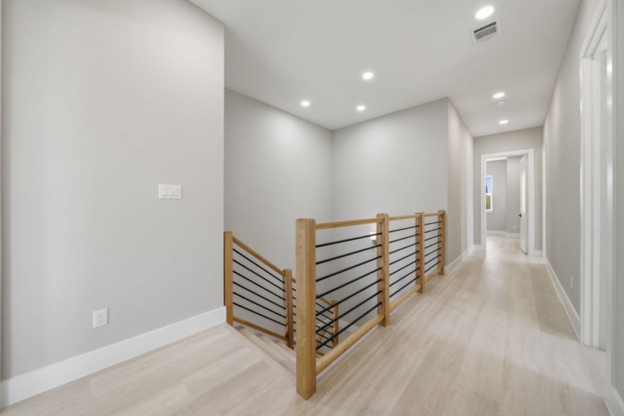 Spacious, unfurnished interior of a new home in , Tomball (Image 40).