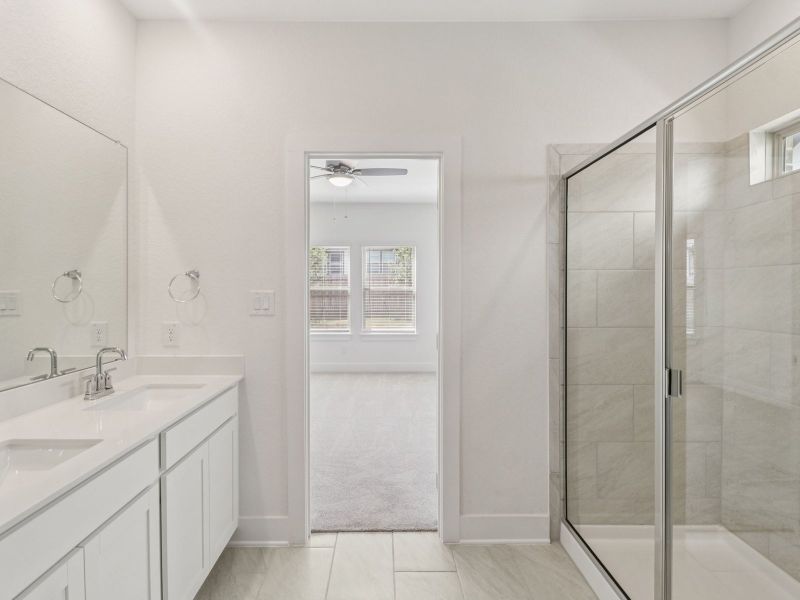 Primary suite bathroom in the Matador floorplan at a Meritage Homes community. Primary suite bathroom in the Matador floorplan at a Meritage Homes community.