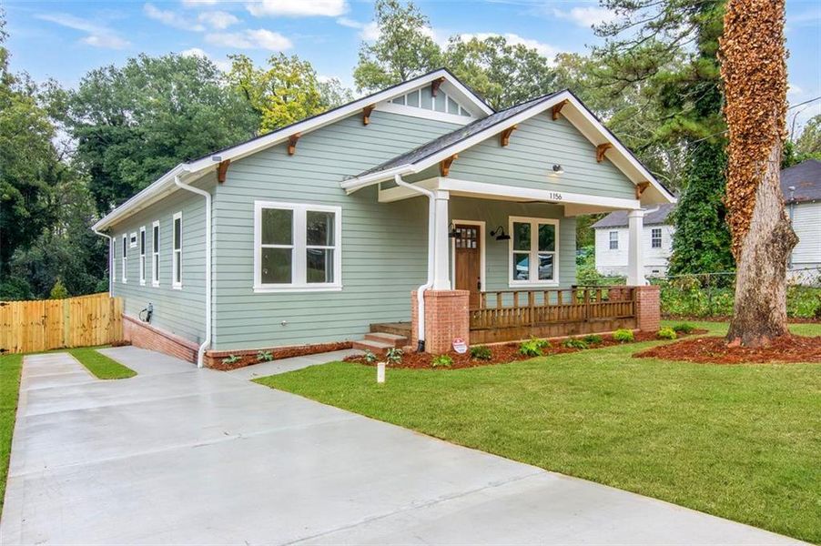Exterior details and patio area of a home in , Atlanta (Image 25).