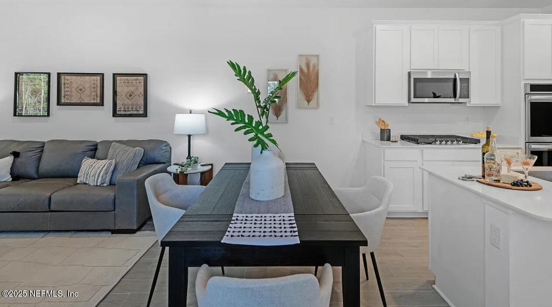 Furnished interior view inside a new home in St Augustine Lakes: St Augustine Lakes 40S, St. Augustine (Image 16).