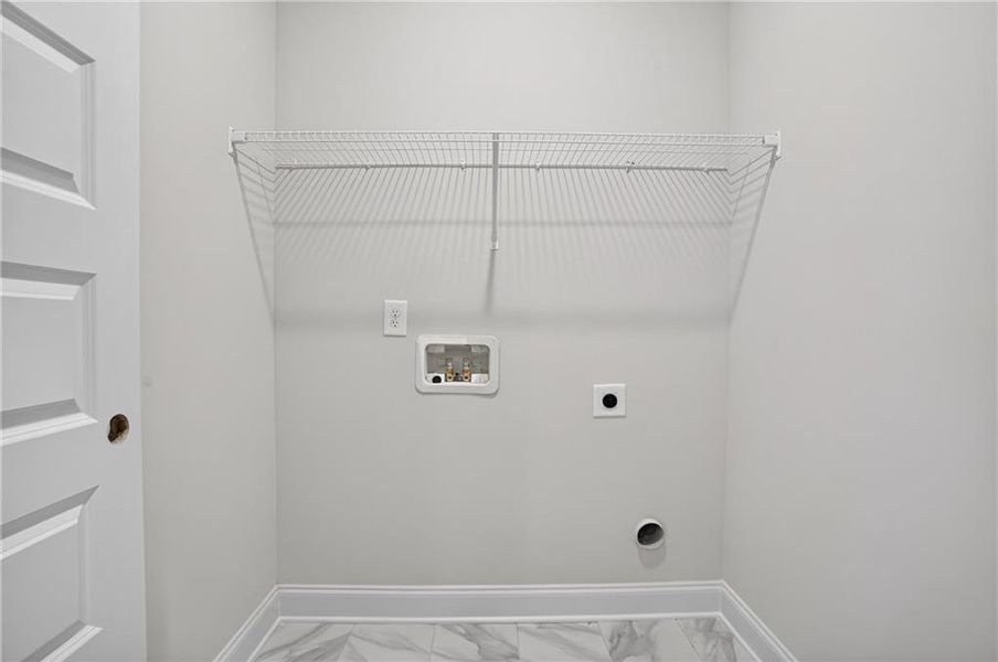 Spacious, unfurnished interior of a new home in Waters Edge, Mansfield (Image 18).