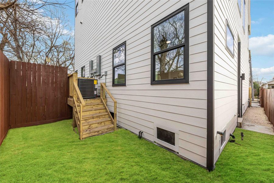 Great size yard for grilling, pets, and recreation.