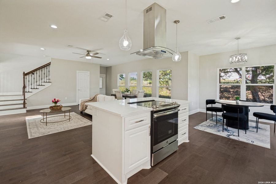 Furnished interior view inside a new home in , Canyon Lake (Image 9).