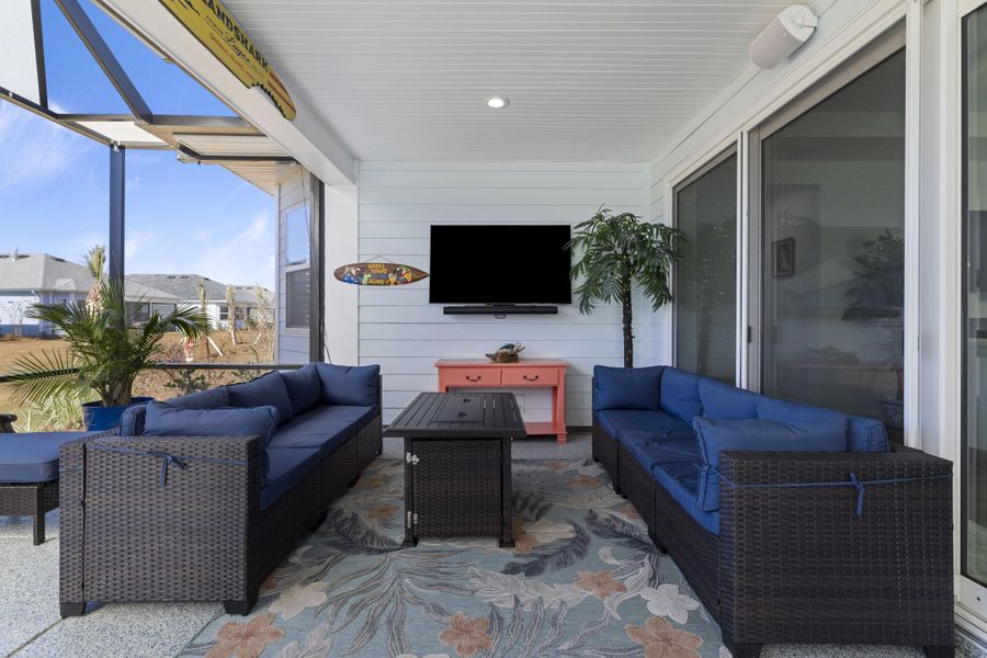 Exterior details and patio area of a home in , Hardeeville (Image 27).