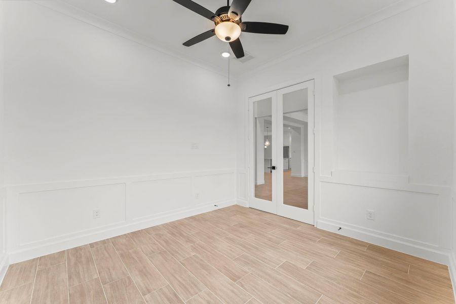 Spacious, unfurnished interior of a new home in , Tomball (Image 36).