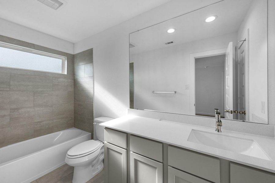 Furnished interior view inside a new home in Beacon Hill, Waller (Image 12).