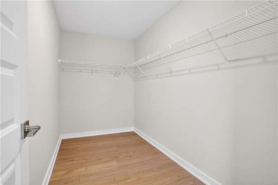 Spacious, unfurnished interior of a new home in The Fairways at Mirror Lake, Villa Rica (Image 21).