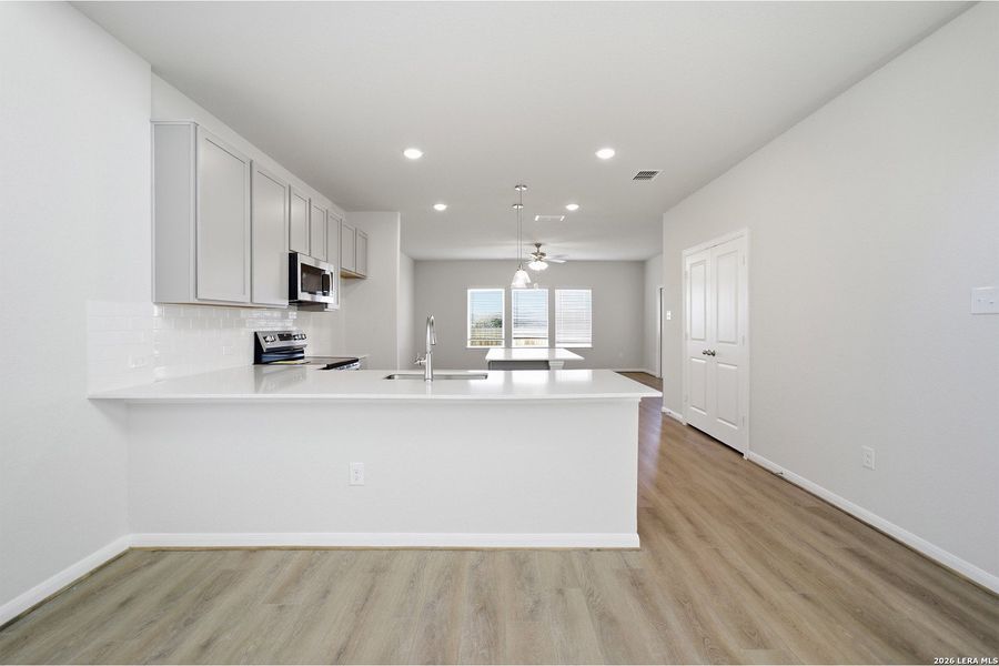 Furnished interior view inside a new home in Cloud Country, New Braunfels (Image 13). Furnished interior view inside a new home in Cloud Country, New Braunfels (Image 13).