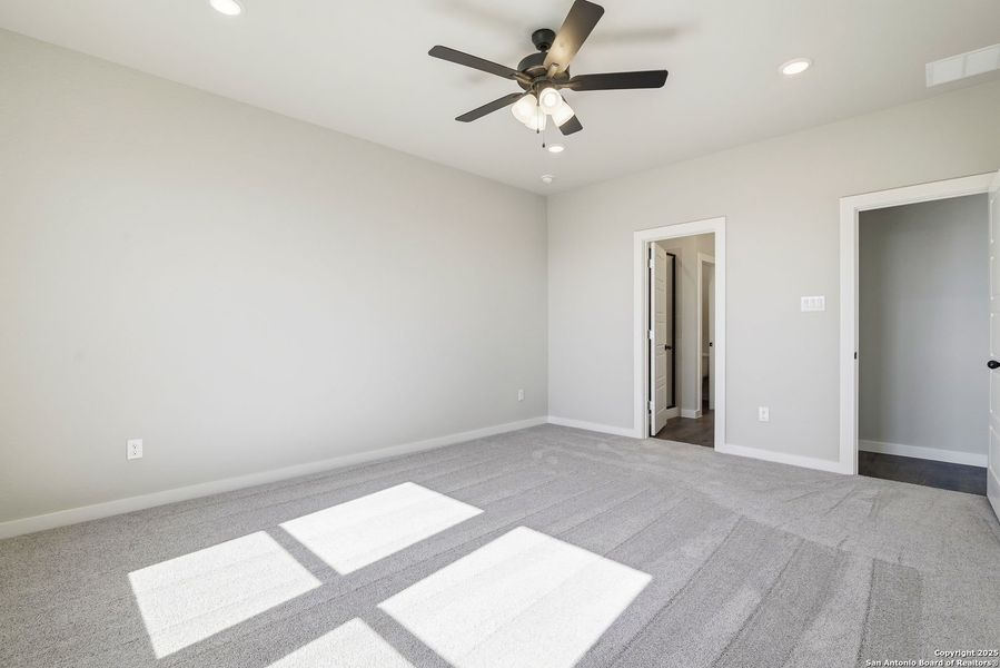Spacious, unfurnished interior of a new home in Morgan Meadows, San Antonio (Image 15). Spacious, unfurnished interior of a new home in Morgan Meadows, San Antonio (Image 15).