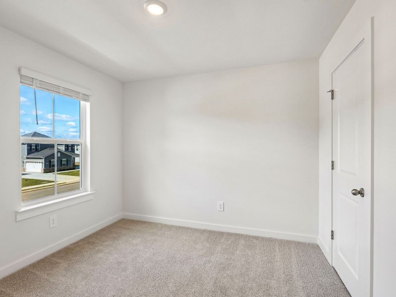 Spacious, unfurnished interior of a new home in Avery Farms - Ridge Series, Murfreesboro (Image 12).