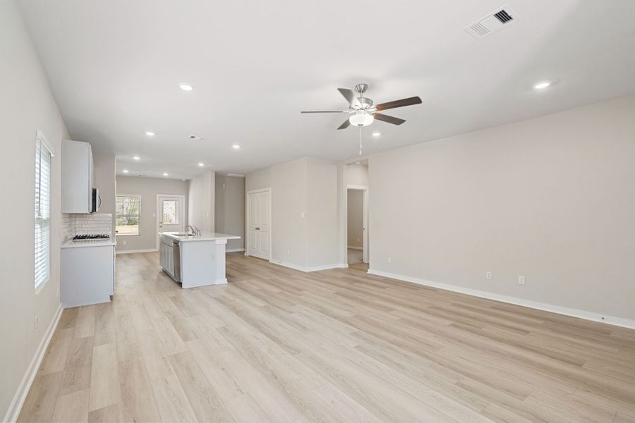 New Home in Rosharon, TX.  - Slide 23