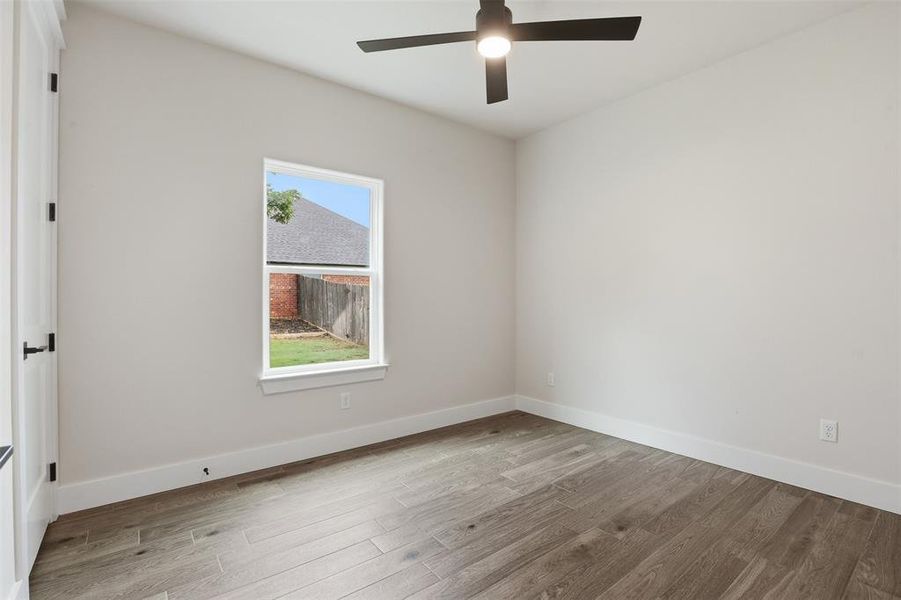 Spacious, unfurnished interior of a new home in , Granbury (Image 27).