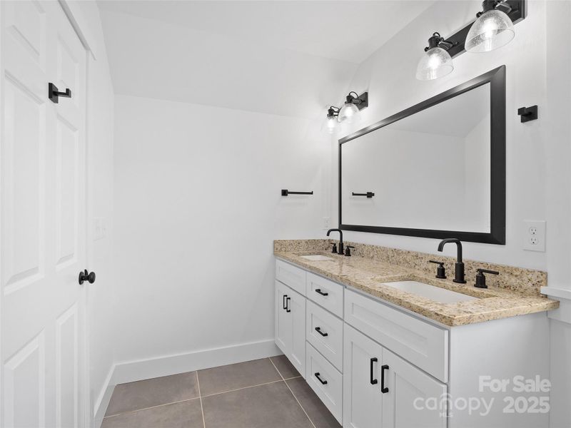 Furnished interior view inside a new home in , Waynesville (Image 4).