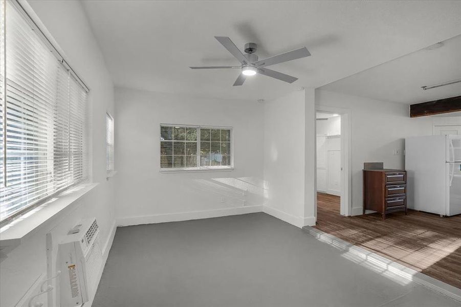 Spacious, unfurnished interior of a new home in , Granbury (Image 13). Spacious, unfurnished interior of a new home in , Granbury (Image 13).