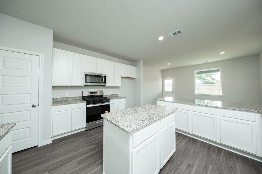 Furnished interior view inside a new home in Cliffstone Hills, Conroe (Image 12). Furnished interior view inside a new home in Cliffstone Hills, Conroe (Image 12).