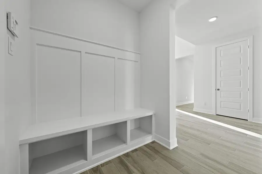 Spacious, unfurnished interior of a new home in Lariat, Liberty Hill (Image 13).