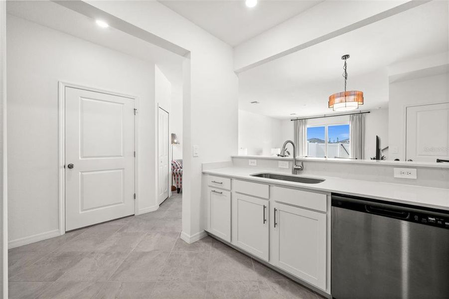 Furnished interior view inside a new home in Tuckers Cove, Punta Gorda (Image 13). Furnished interior view inside a new home in Tuckers Cove, Punta Gorda (Image 13).