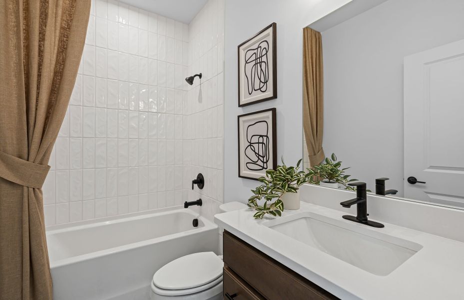 Representative furnished interior of a home built from the Riverton by Pulte Homes in Traditions of Braselton, Jefferson (Image 20). Representative furnished interior of a home built from the Riverton by Pulte Homes in Traditions of Braselton, Jefferson (Image 20).