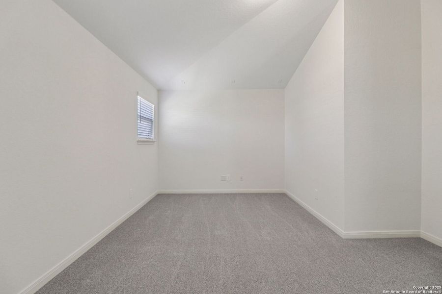 Spacious, unfurnished interior of a new home in Thomas Pond, San Antonio (Image 22). Spacious, unfurnished interior of a new home in Thomas Pond, San Antonio (Image 22).