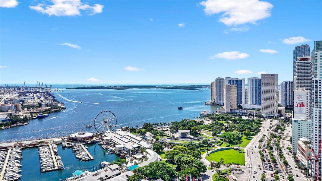 Condo located in Miami, FL showcasing its design and architecture (Image 3).