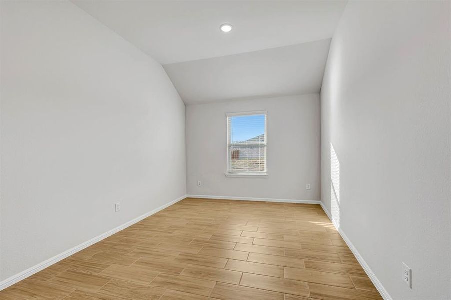 Spacious, unfurnished interior of a new home in Verandah, Royse City (Image 30).