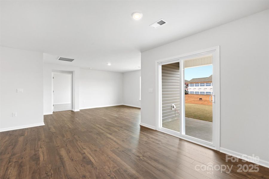 Spacious, unfurnished interior of a new home in Villages of Maiden, Maiden (Image 13).