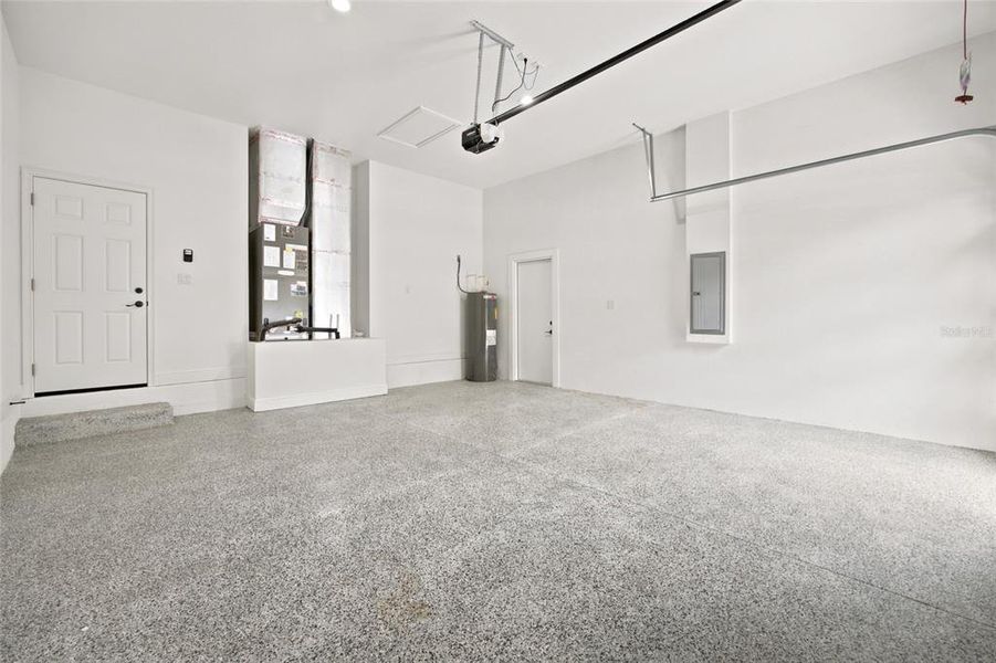 Spacious, unfurnished interior of a new home in , Dunnellon (Image 34). Spacious, unfurnished interior of a new home in , Dunnellon (Image 34).