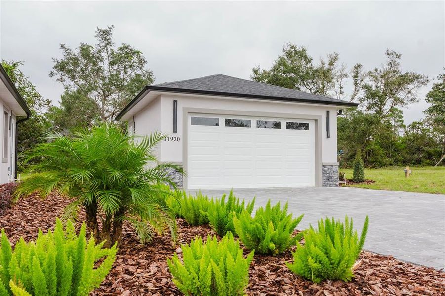 Exterior details and patio area of a home in , Eustis (Image 30).