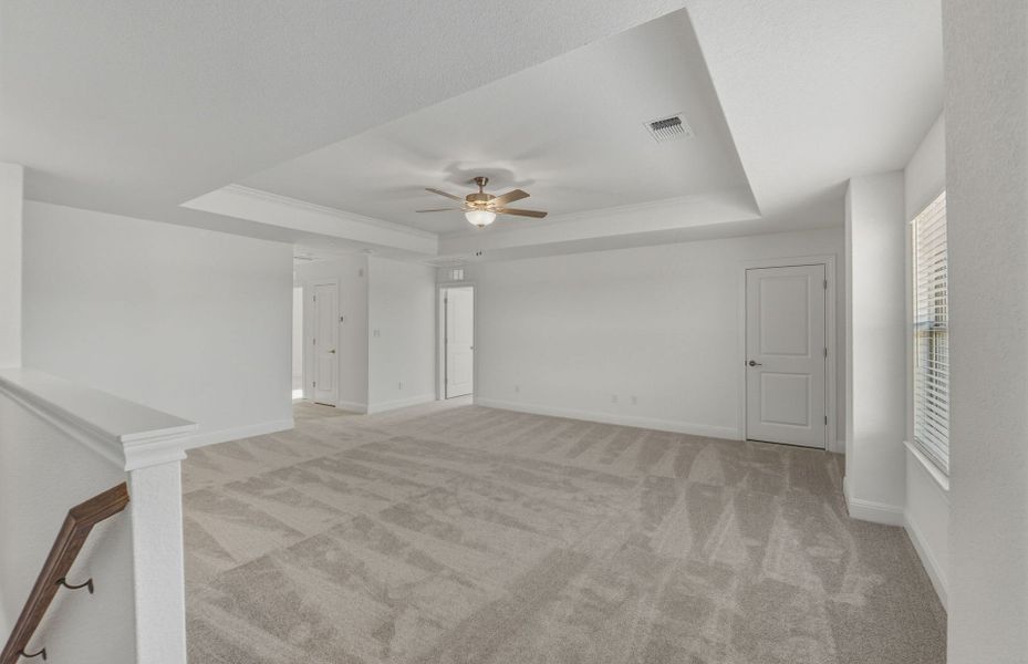 Spacious, unfurnished interior of a new home in Saddleback at Santa Rita Ranch, Liberty Hill (Image 51).