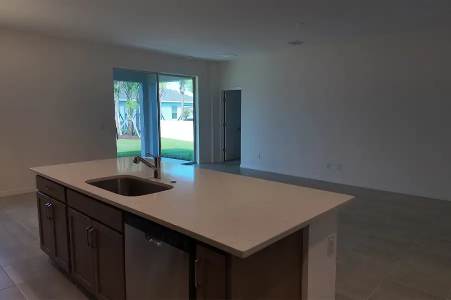 Modern Open-Concept Kitchen in Central Florida Home