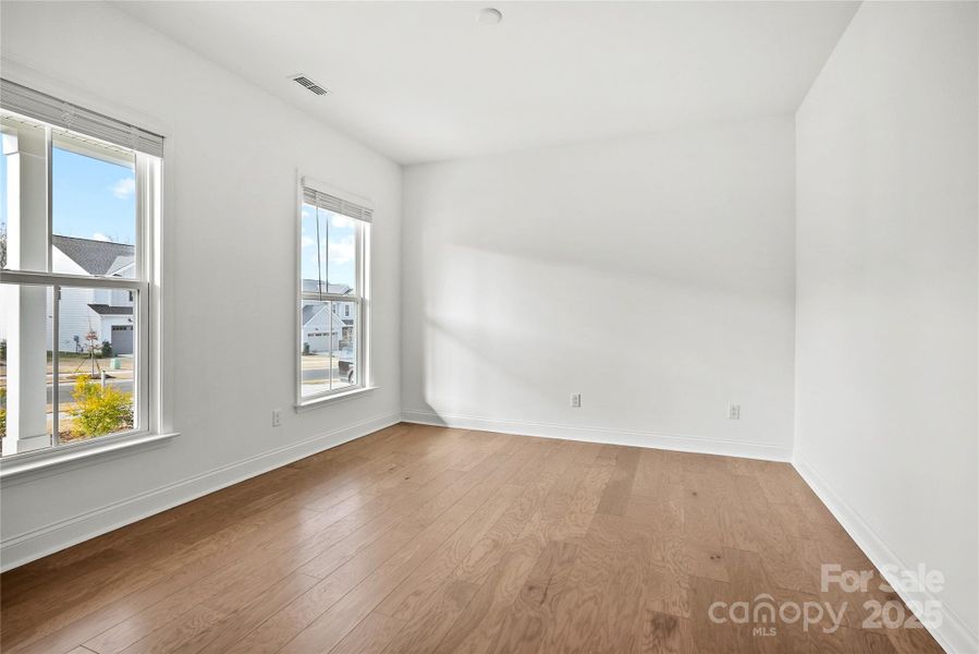 Spacious, unfurnished interior of a new home in Forest Creek, Waxhaw (Image 21).