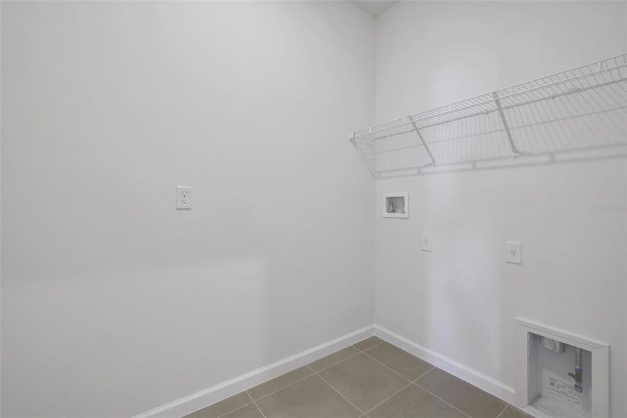 Spacious, unfurnished interior of a new home in Brystol North at Wylder, Port St. Lucie (Image 11).