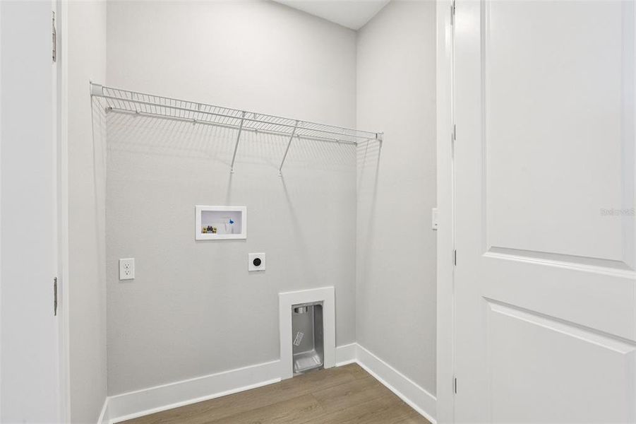 Spacious, unfurnished interior of a new home in Lagoon Residences at Epperson, Wesley Chapel (Image 28).