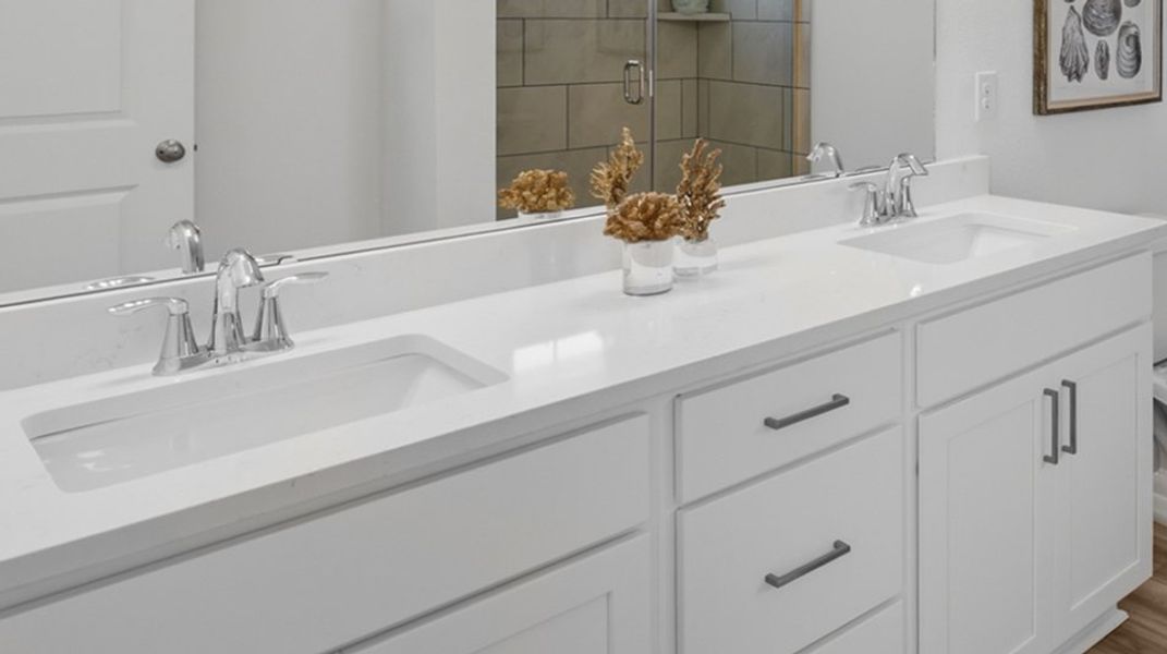 Lost Key Townhomes Sabal Palm EI Owners Bath Quartz Counter Tops