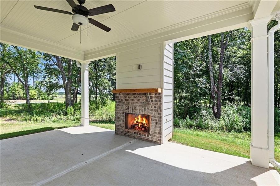 Exterior details and patio area of a home in , Monroe (Image 38).