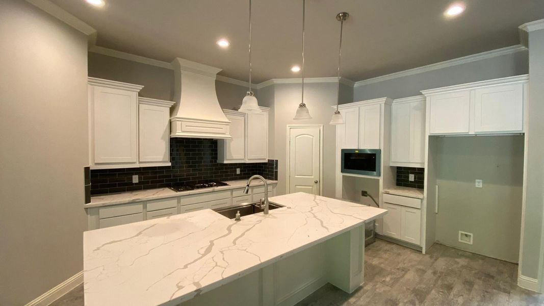 or modern...M&M Oak Homes will create it.