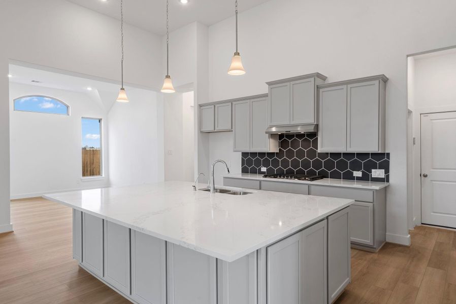 Furnished interior view inside a new home in Valencia 60', Manvel (Image 8).